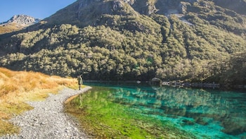 El lago "más claro" del mundo está en peligro por culpa de turistas