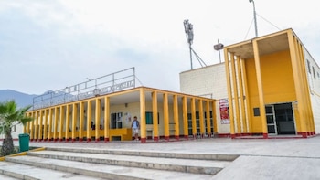 Las Fuerzas Armadas asumirán el control previo de los accesos a cuatro establecimientos penitenciarios como parte del plan para reforzar la seguridad en las cárceles - Créditos: Andina.