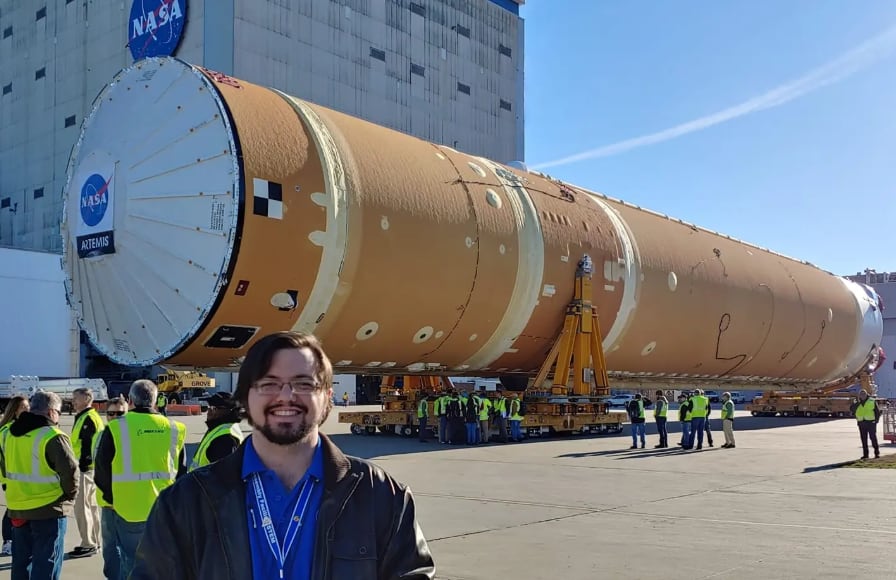 El hallazgo del cuerpo de un ingeniero nuclear en un vehículo calcinado desató una oleada de interrogantes en la comunidad científica estadounidense (Joshua LeBlanc/Facebook)