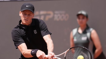 Jannik Sinner supera a Daniil Medvedev y alcanza en Roma su sexta final consecutiva de Masters 1.000