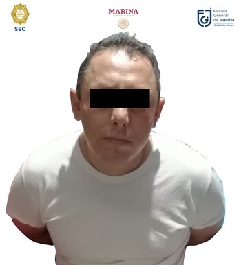 Los detenidos junto con lo