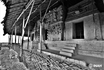 Fachada teratomorfa de la estructura