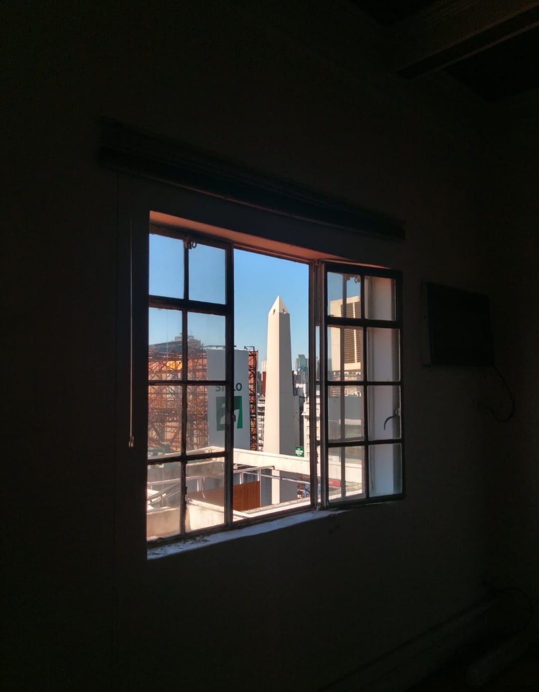 El Obelisco desde una de las ventanas del