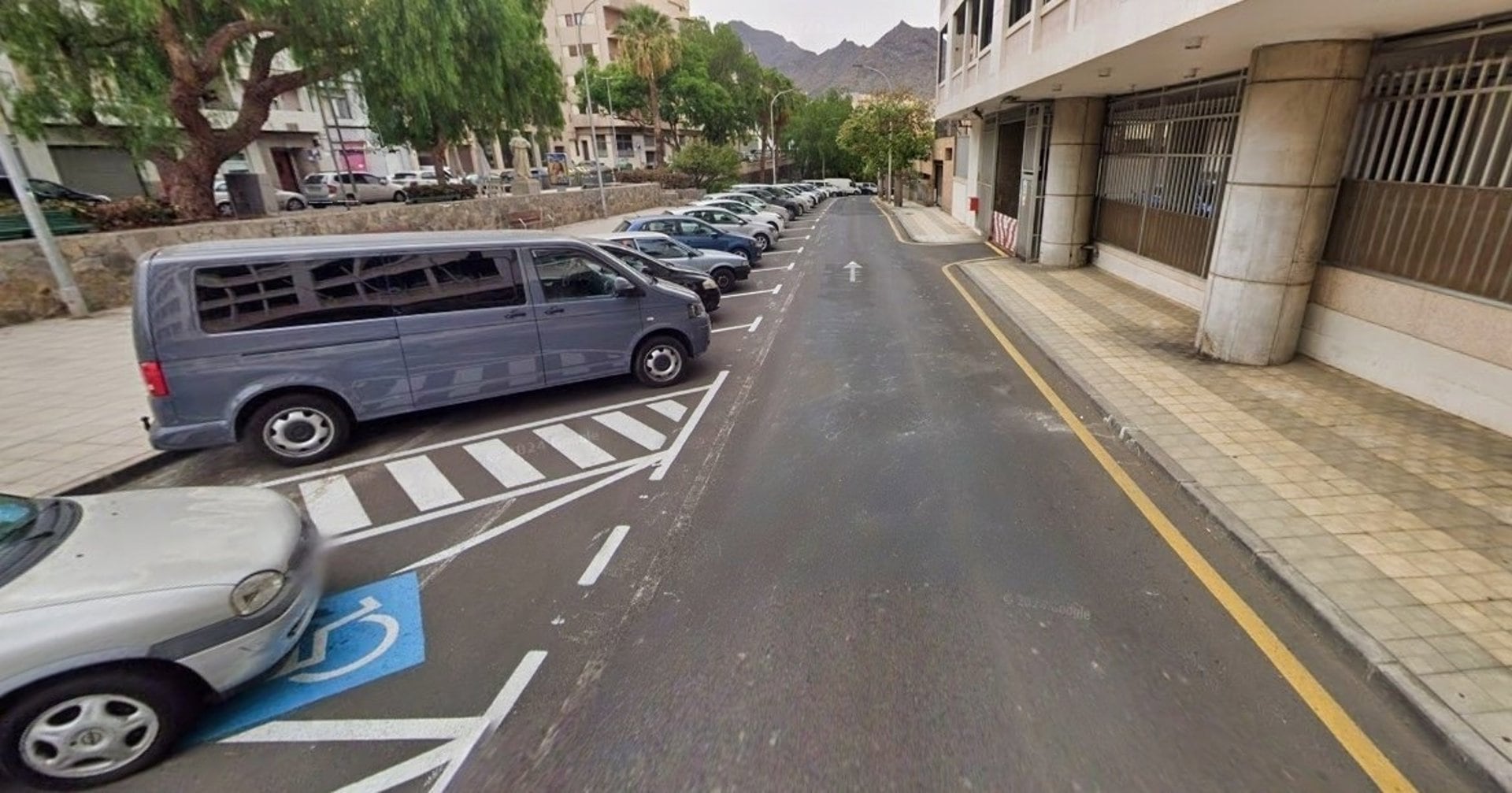 Santa Cruz de Tenerife inicia obras de asfaltado en calle República de Honduras