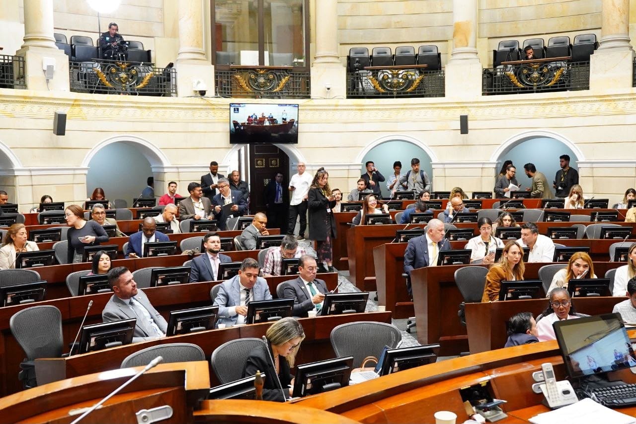 La Comisión Accidental Bicameral del Congreso que hace seguimiento a la situación de los cinco departamentos afectados por el terremoto viene adelantando su labor de monitoreo sobre las acciones de reconstrucción y los recursos que el Gobierno Nacional destinará para atender esta emergencia