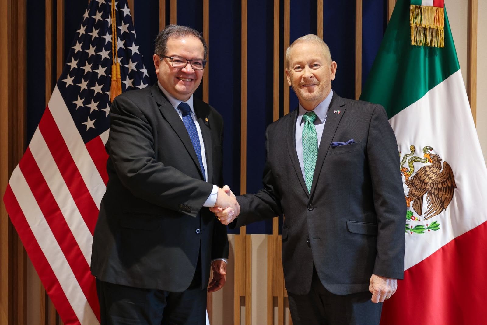 Ronald Johnson señaló que la charla con la UNAM abordó temas de educación e innovación. Crédito: X/@USAmbMex