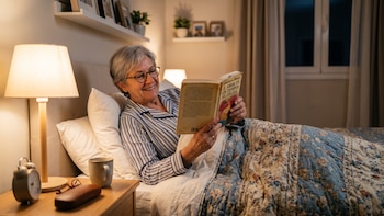 Más que entretenimiento: leer ficción reduce el deterioro cognitivo y alarga la vida
