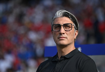 Murat Yakin durante la Eurocopa 2024 con su marca registrada: las gafas (Foto: Reuterds/Annegret Hilse)
