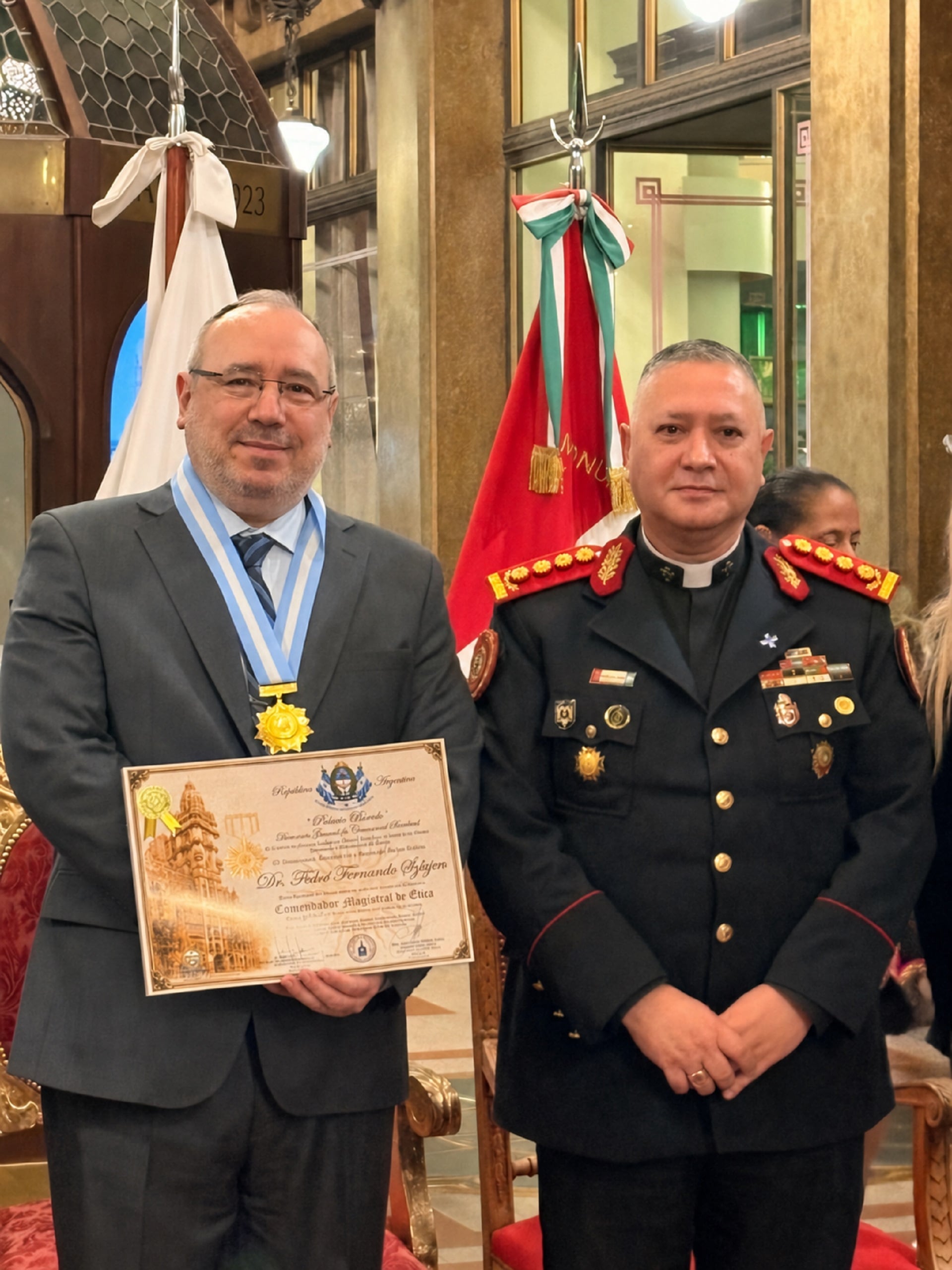 Rab. Dr. Fishel Szlajen con Mons. Adrián Guedes Dominguez Álzaga, Director de Ceremonial
