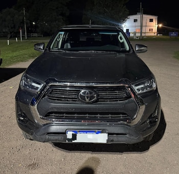 El dinero ofrecido como soborno quedó incautado junto con la camioneta, ambos a disposición de la Justicia