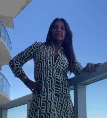 Sandra tiene 59 años, es divorciada y se dedica al cuidado de adultos mayores