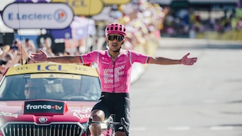 Carapaz conquista Orcières-Merlette y aviva la montaña antes del Alpe d'Huez