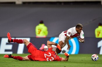 Jefferson Farfán cae ante el