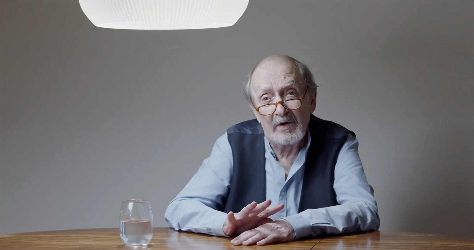 Sergio Bufano es uno de los entrevistados por Juan Villegas en