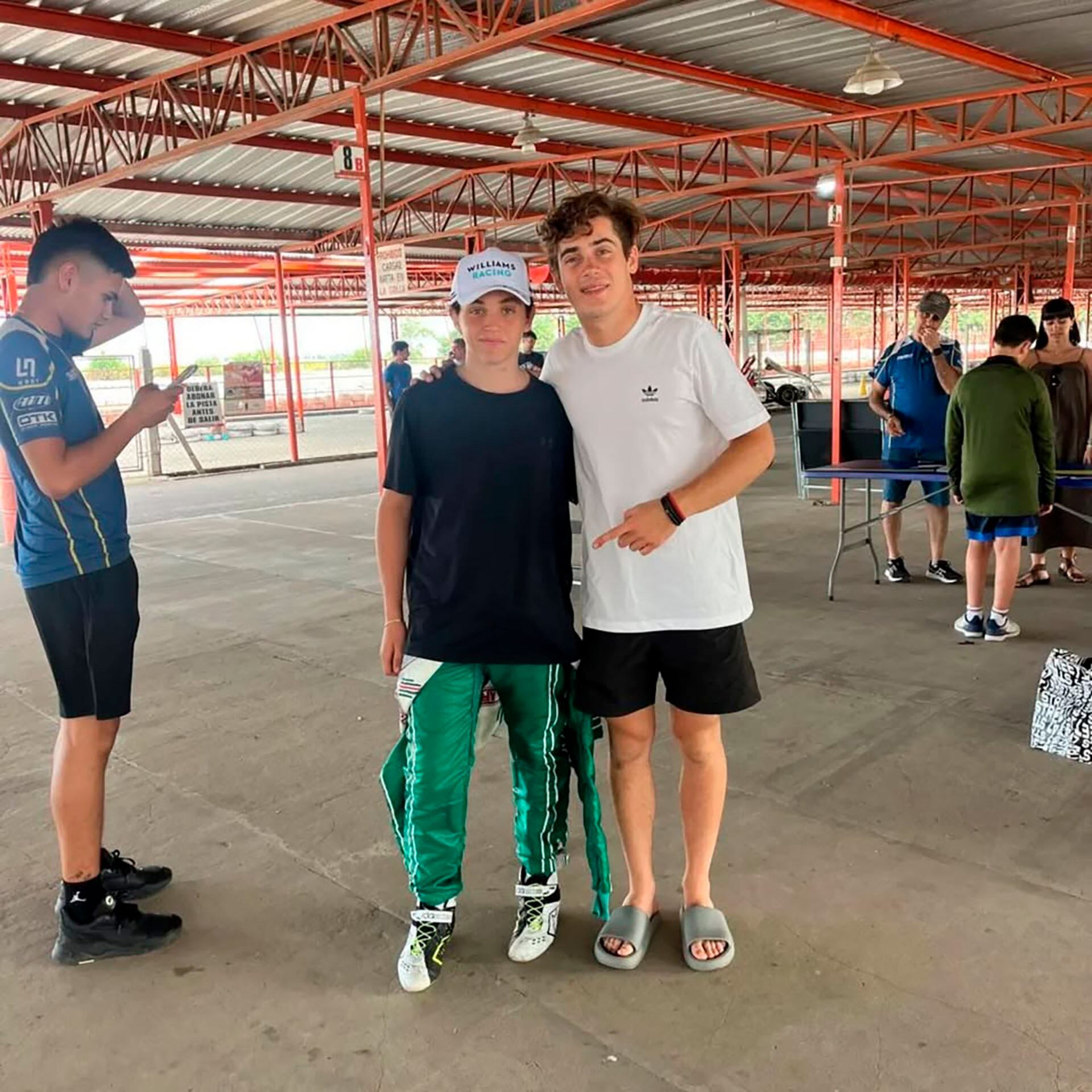 Martín copartió un día junto a Franco Colapinto en el kartódromo de Zárate (@rayito_saa)