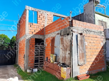 Una casa quedó a medio hacer por graves fallas de construcción y la Justicia condenó a los arquitectos a pagar $78 millones