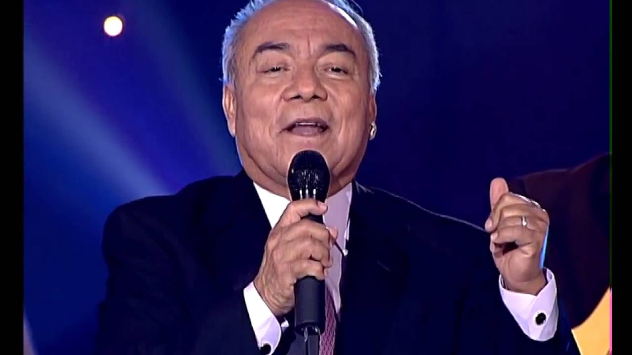 La guitarra fue el instrumento con el que Rafael Basurto Lara inició su vínculo con la música romántica desde los cinco años