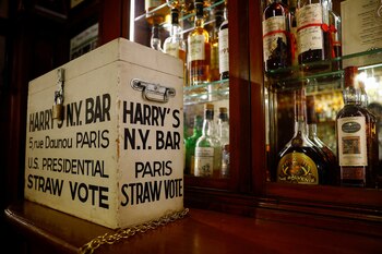 Una urna dedicada a los