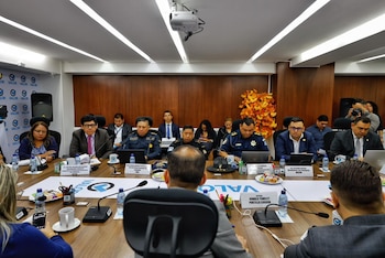 Las autoridades guatemaltecas crean una mesa de trabajo interinstitucional para planificar respuestas urgentes y garantizar el acceso seguro a la educación por la ruta al Atlántico.(Cortesía: Ministerio de Comunicaciones, Infraestructura y Vivienda)