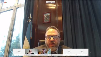 De la charla virtual organizada