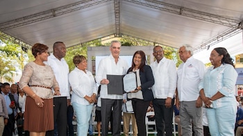 El presidente Abinader otorga 510