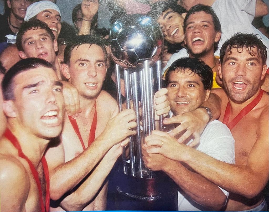 Graff fue campeón de la Conmebol con Rosario Central: ese plantel también tenía a Coudet como una de sus figuras