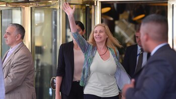 Karina Milei, hermana y persona