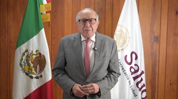 Salud pide calma ante casos de ciclosporiasis en México.