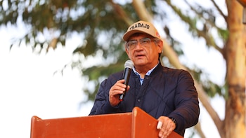 Ministro Juan Sheput afirma que EsSalud “ya está saliendo de cuidados intensivos” y descarta declarar una emergencia