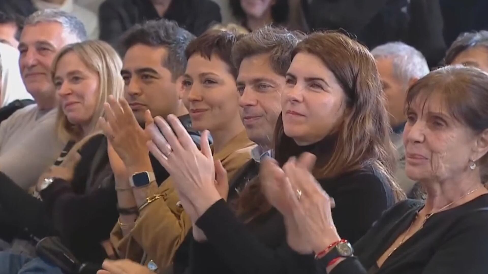 De Pedro también le envió un mensaje a Axel Kicillof, en medio de la interna peronista