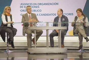 Ministro del Interior denunció presiones a contratistas en las regiones