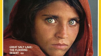 La “niña afgana” de ojos