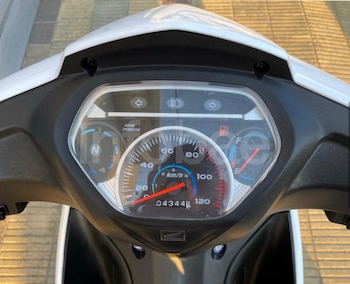 Puso en venta su moto, un supuesto comprador quiso probarla y se la llevó: por qué perdió el juicio contra la aseguradora