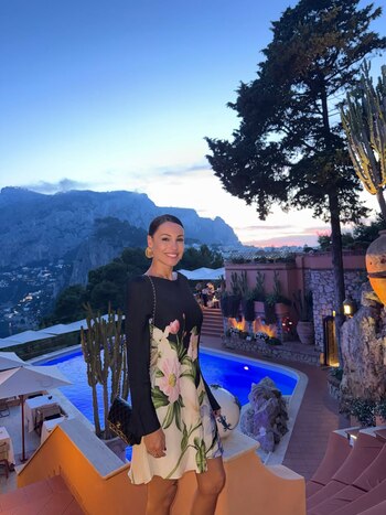 Las románticas postales de Pampita y Martín Pepa en Capri