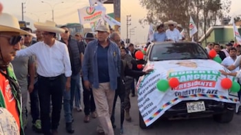 Roberto Sánchez visitó Huaycán.