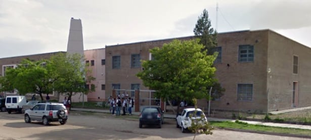 Personal médico del hospital Viale intentó estabilizar a la víctima, quien ingresó lúcida pero sufrió un paro cardiorrespiratorio