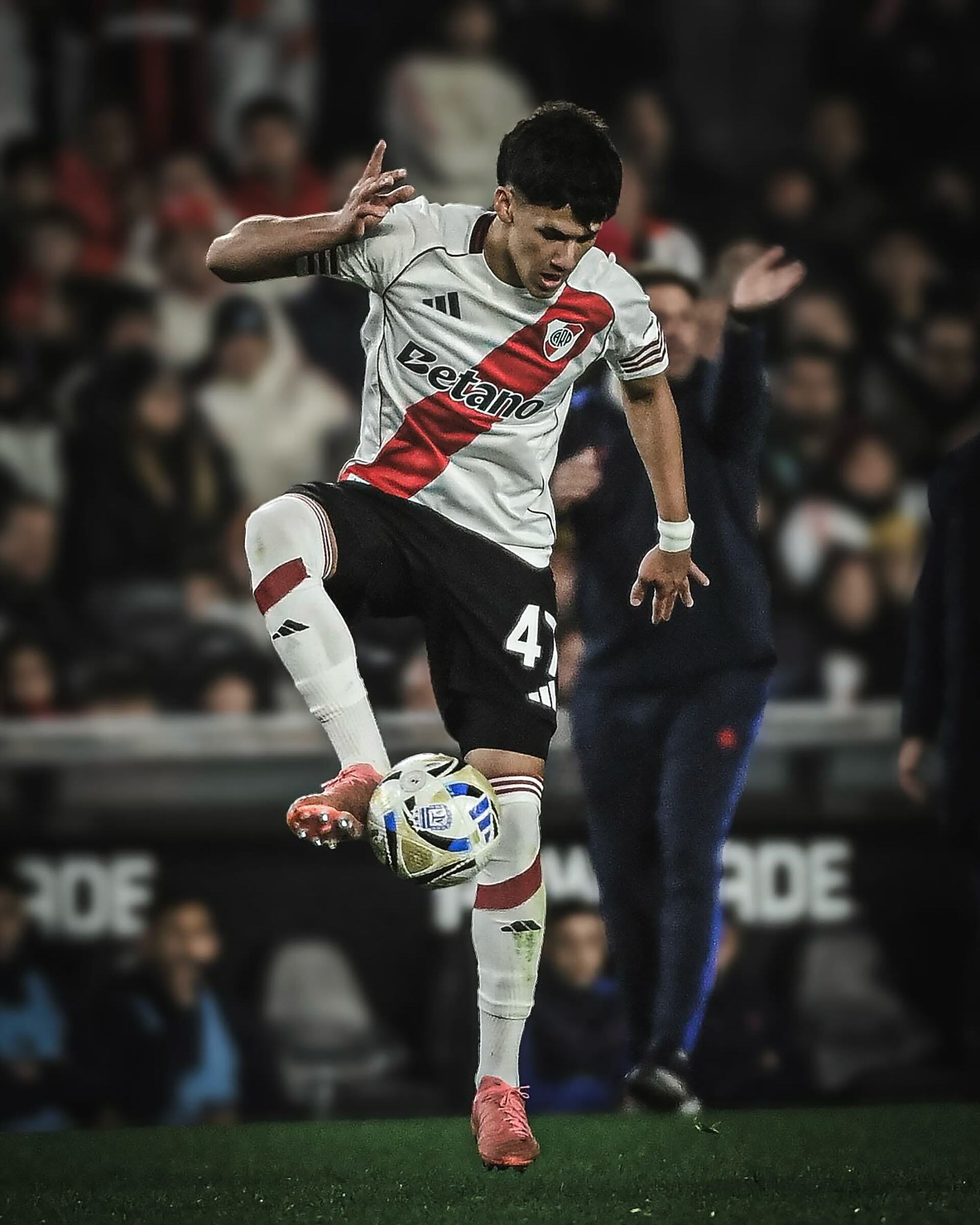 Juan Cruz Meza, hermano de Maxi, ingresó a la nómina para la llave de cuartos de final contra Palmeiras (@juancruzmeza10_)