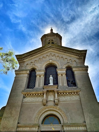 La bella fachada de la