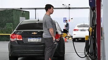 ¿Nafta Súper o Premium?: qué autos pueden cargar el combustible más barato sin asumir riesgos