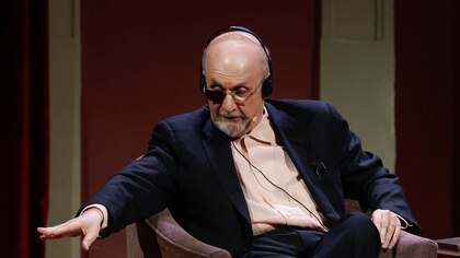Salman Rushdie presenta ‘Cuchillo’ en Madrid: “El fanatismo excluye al humor y el humor es una respuesta al fanatismo”