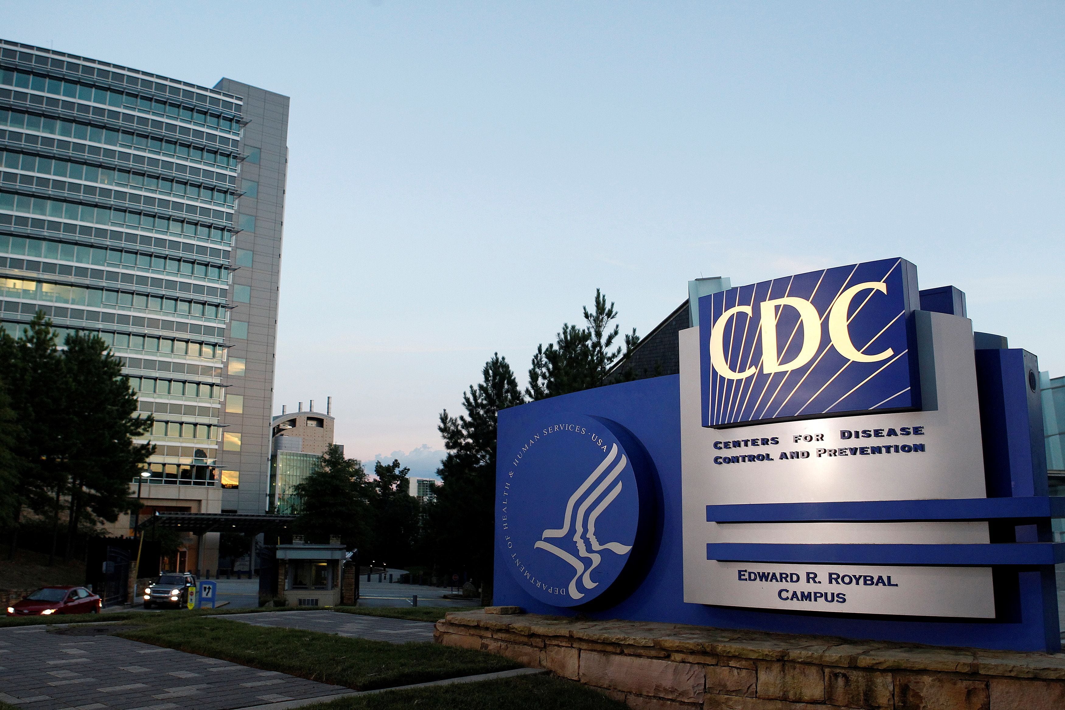 Gwendolyn Brandon, de Cumming, Georgia, se declaró culpable ante un tribunal federal de emitir 46 facturas falsas dirigidas a los CDC (REUTERS/Tami Chappell/File Photo)