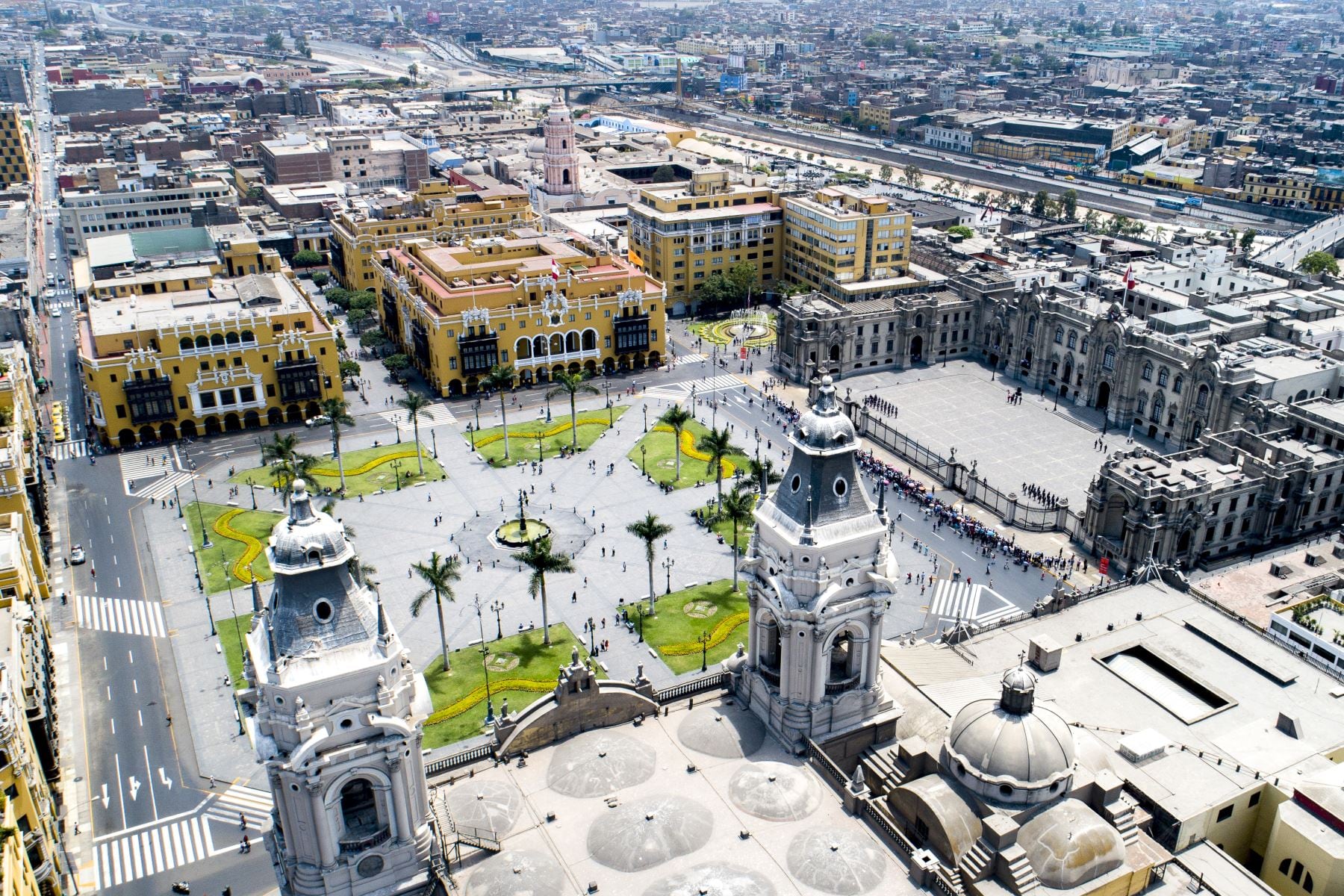 La Municipalidad de Lima abrió una consulta pública para que los ciudadanos opinen sobre el proyecto de remodelación de la Plaza Mayor. (Andina)