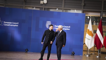Zelenski pide a Costa que la UE participe en las negociaciones de paz con "una voz fuerte"