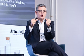 16/10/2026 El ministro de la Presidencia, Justicia y Relaciones con las Cortes, Félix Bolaños, durante el foro 'Ellas Preguntan', a 16 de octubre de 2026, en Madrid (España). Organizado por el periódico digital Artículo 14, el foro reúne a figuras clave de la política y la sociedad civil para responder de forma directa a las preguntas formuladas exclusivamente por reconocidas periodistas del medio.
POLITICA
Gustavo Valiente - Europa Press