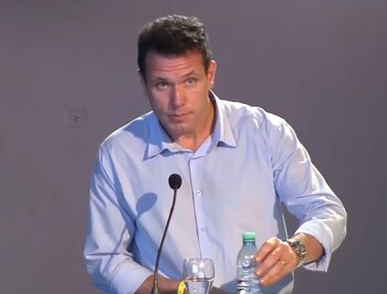 El secretario adjunto de UALA,