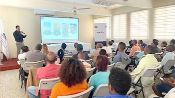 El proyecto de Edesur en Peravia beneficiará a más de 46,000 usuarios con mejoras en la calidad y estabilidad del servicio eléctrico. (Foto: Presidencia de la República Dominicana)