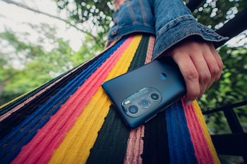 motorola edge 30 pro