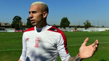 Beto recibió constantes memes de