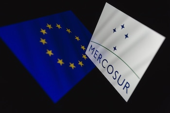 Imagen de archivo de los logotipos de la Unión Europea y Mercosur (Europa Press)