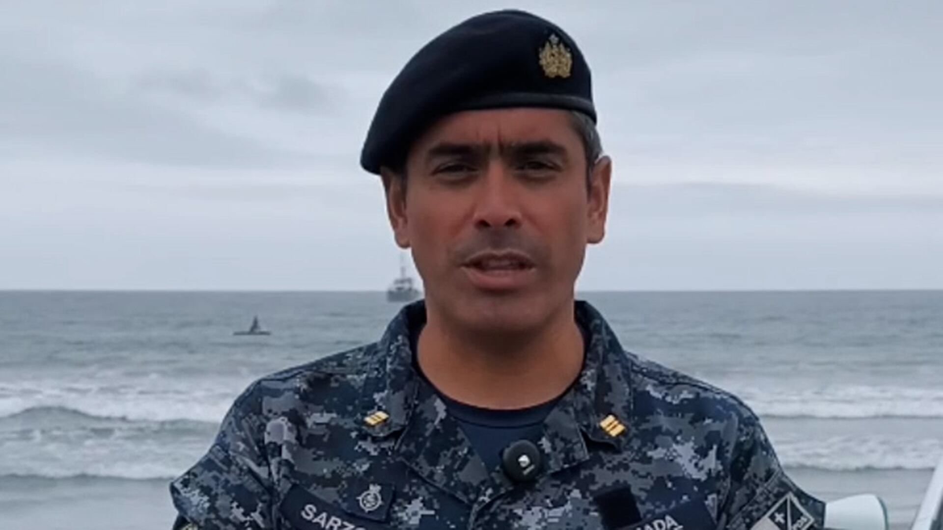 Más de un centenar de rescatistas, entre autoridades, voluntarios y pescadores, participan en la búsqueda del joven argentino en Chile